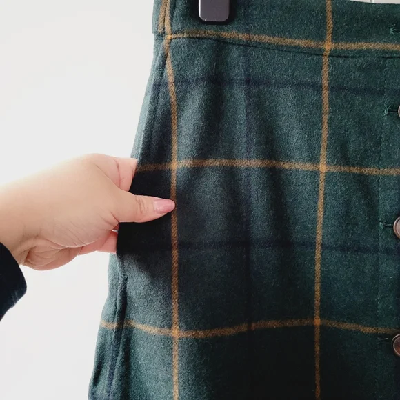 Green Plaid Button-Up Skirt - Picture 5 of 12